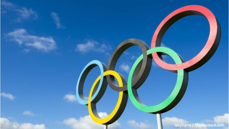 オリンピック 五輪マークの意味とは 色と位置についても解説 Half Time Magazine