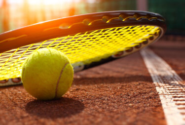 テニスの競技人口について解説！浮き彫りになった課題とは？